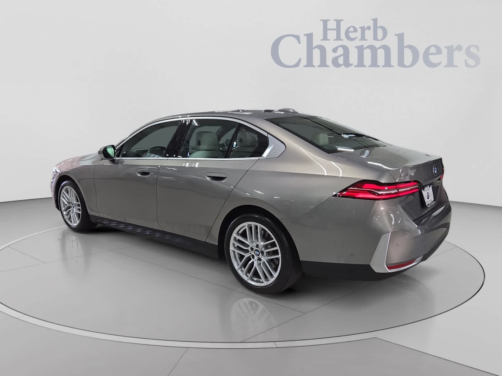 Certified 2024 BMW 530i xDrive Sedan