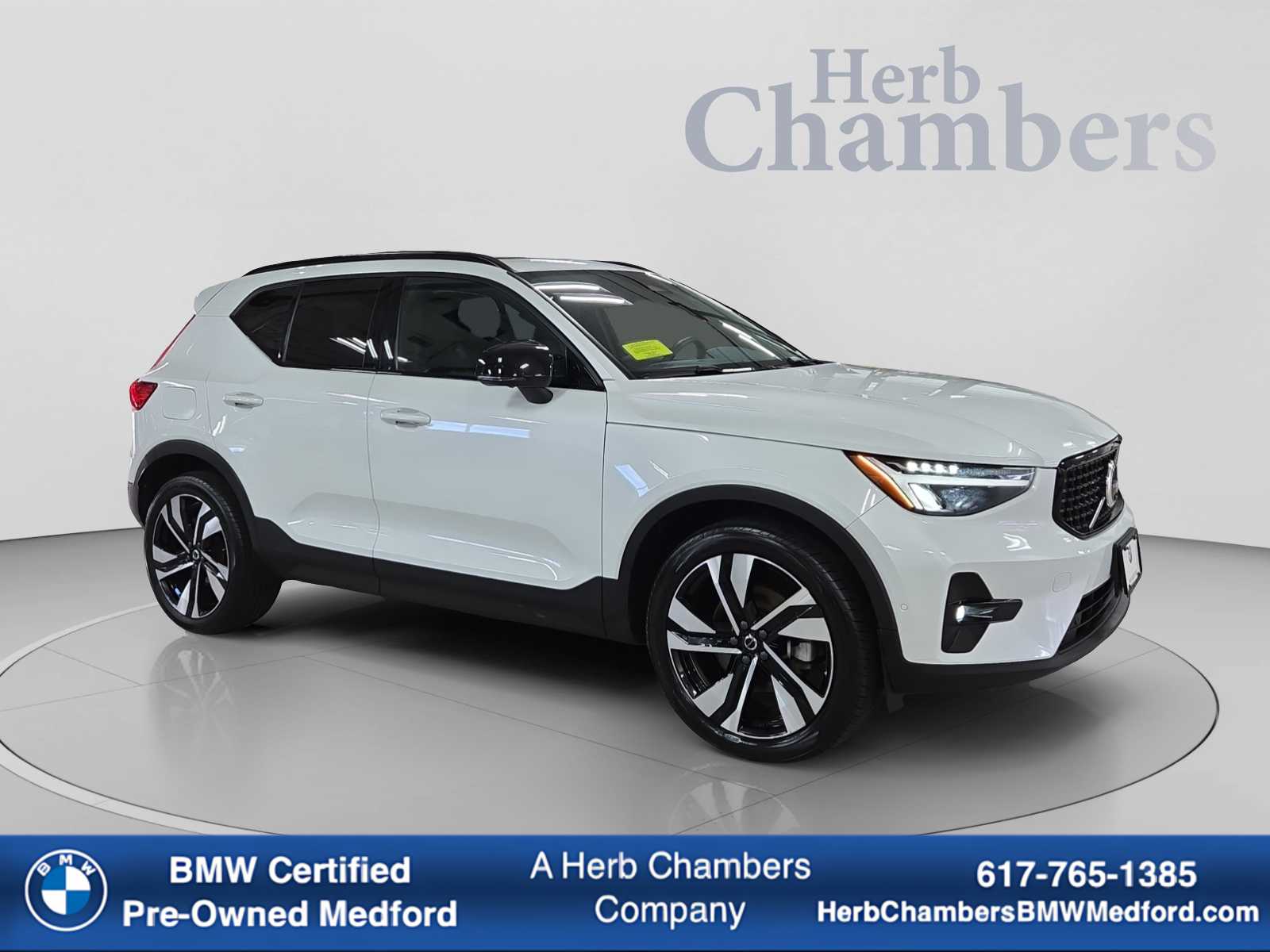 2023 Volvo XC40
