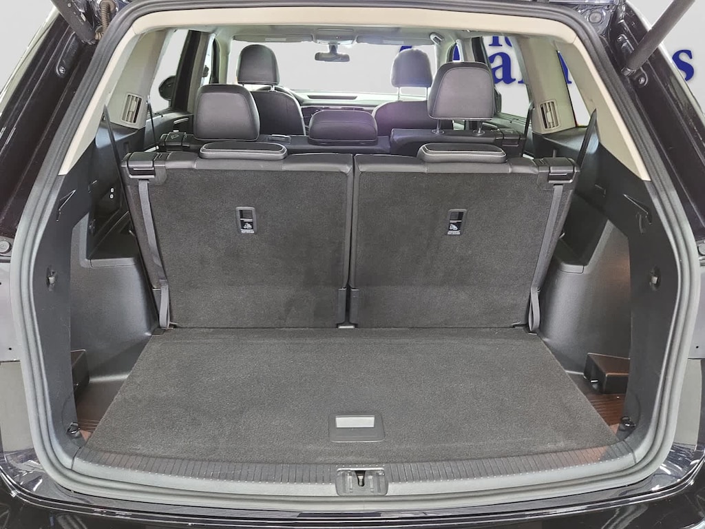 Used 2023 Volkswagen Atlas 3.6L V6 SE w/Technology SUV