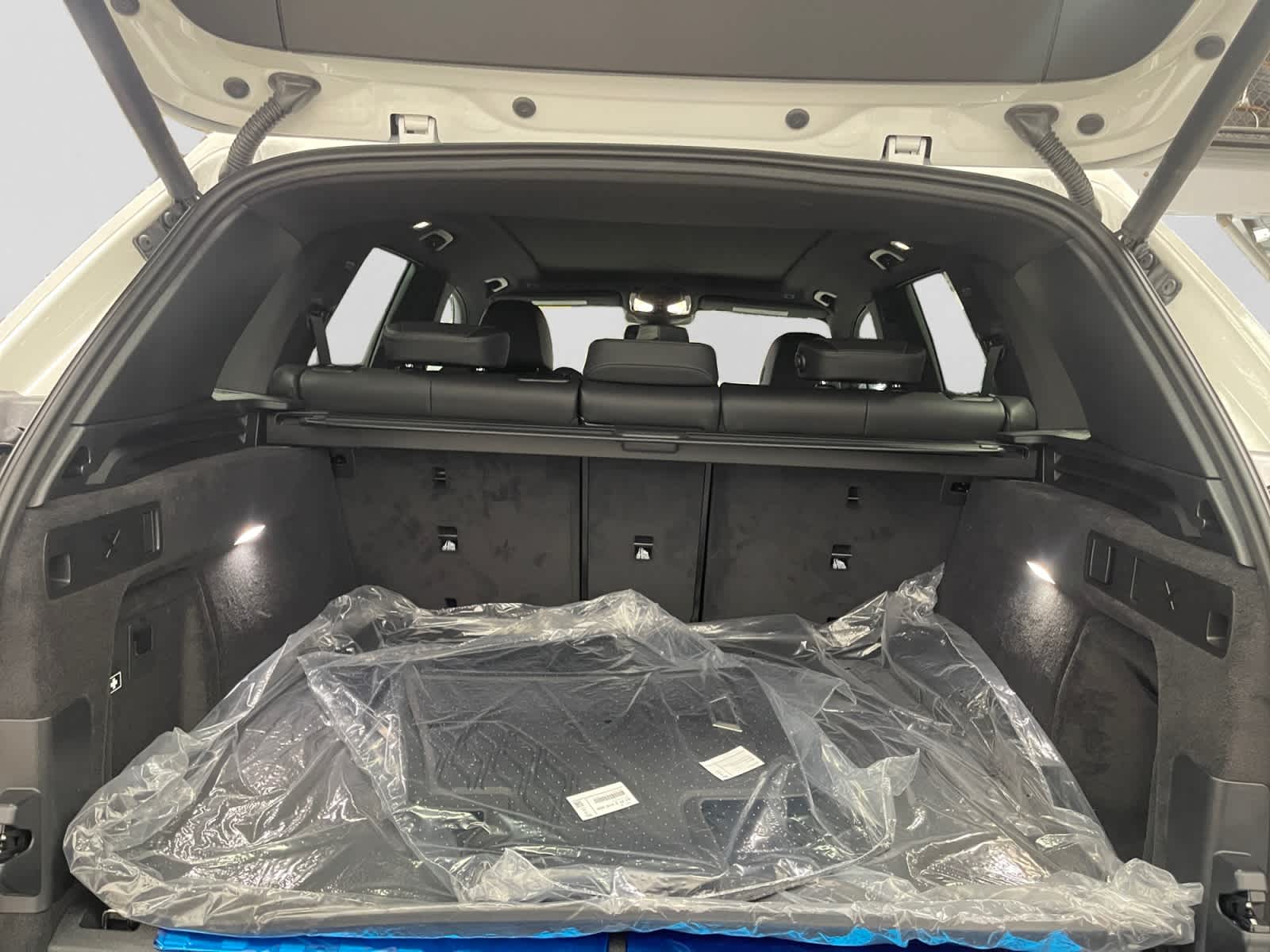 2026 BMW X5 50e - Photo 7