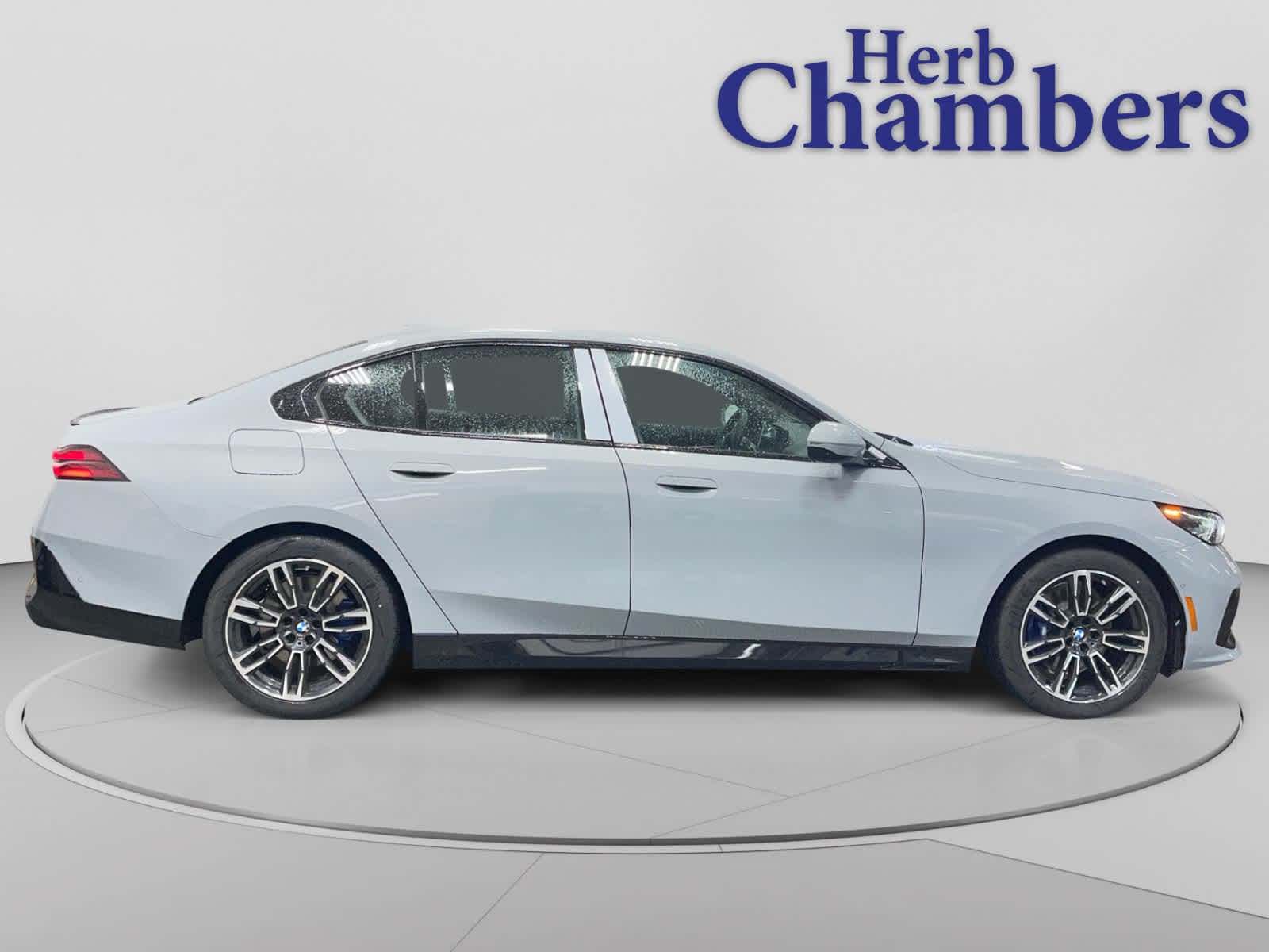 2027 BMW 5 Series 530i - Photo 5