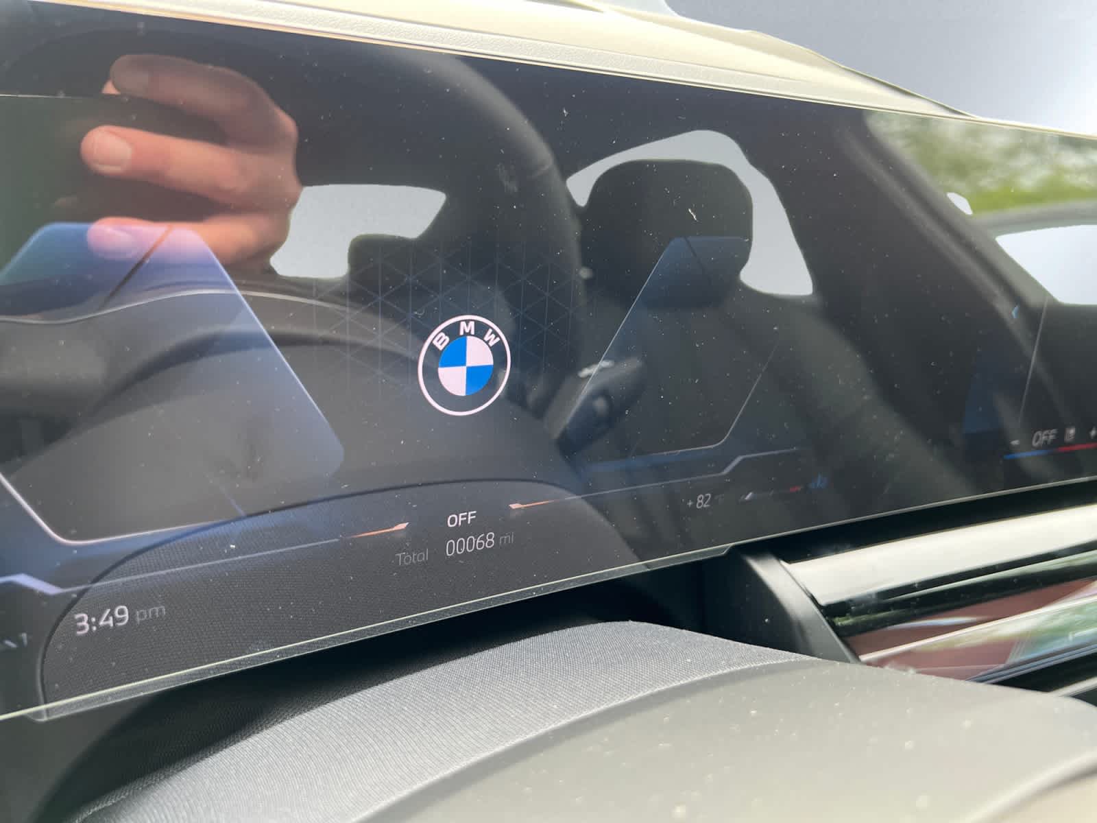 2027 BMW 5 Series 530i - Photo 8