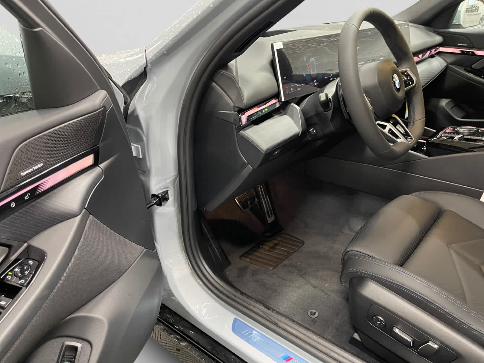2027 BMW 5 Series 530i - Photo 12