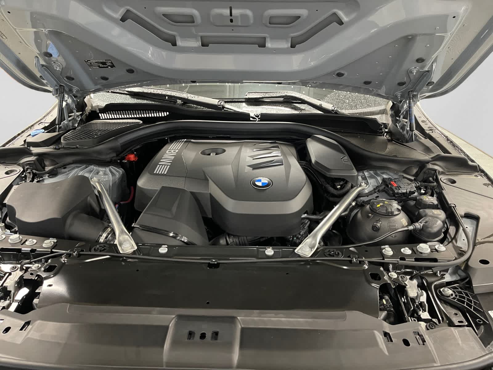 2027 BMW 5 Series 530i - Photo 9