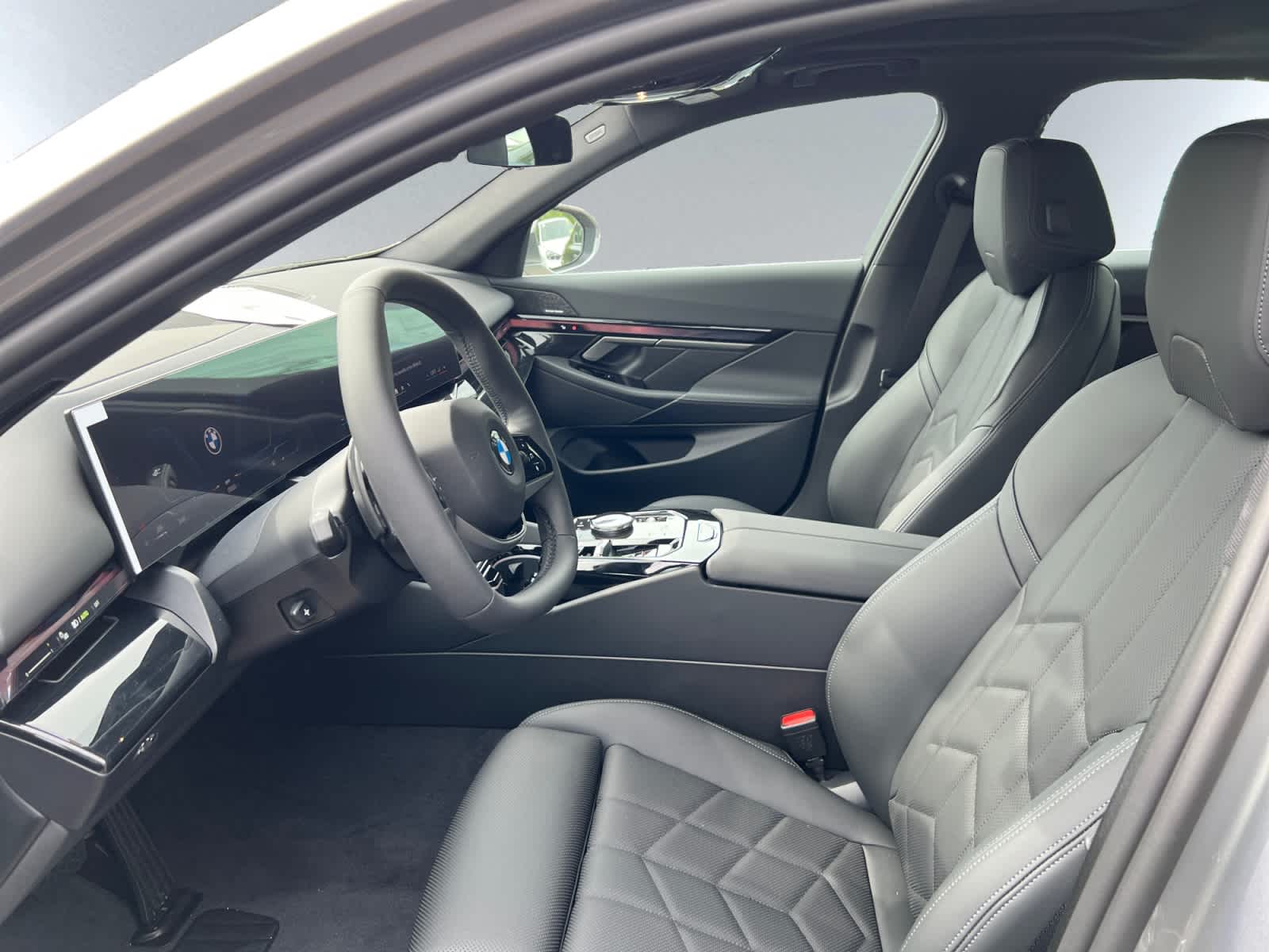 2027 BMW 5 Series 530i - Photo 9