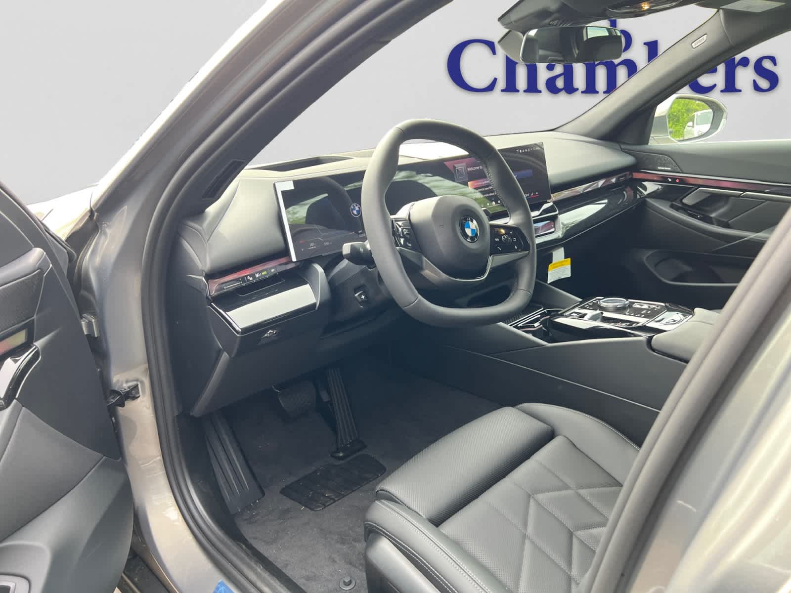 2027 BMW 5 Series 530i - Photo 10