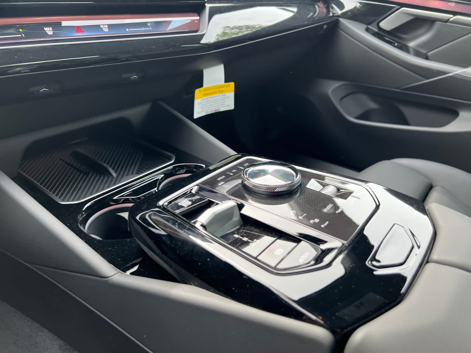 2027 BMW 5 Series 530i - Photo 14
