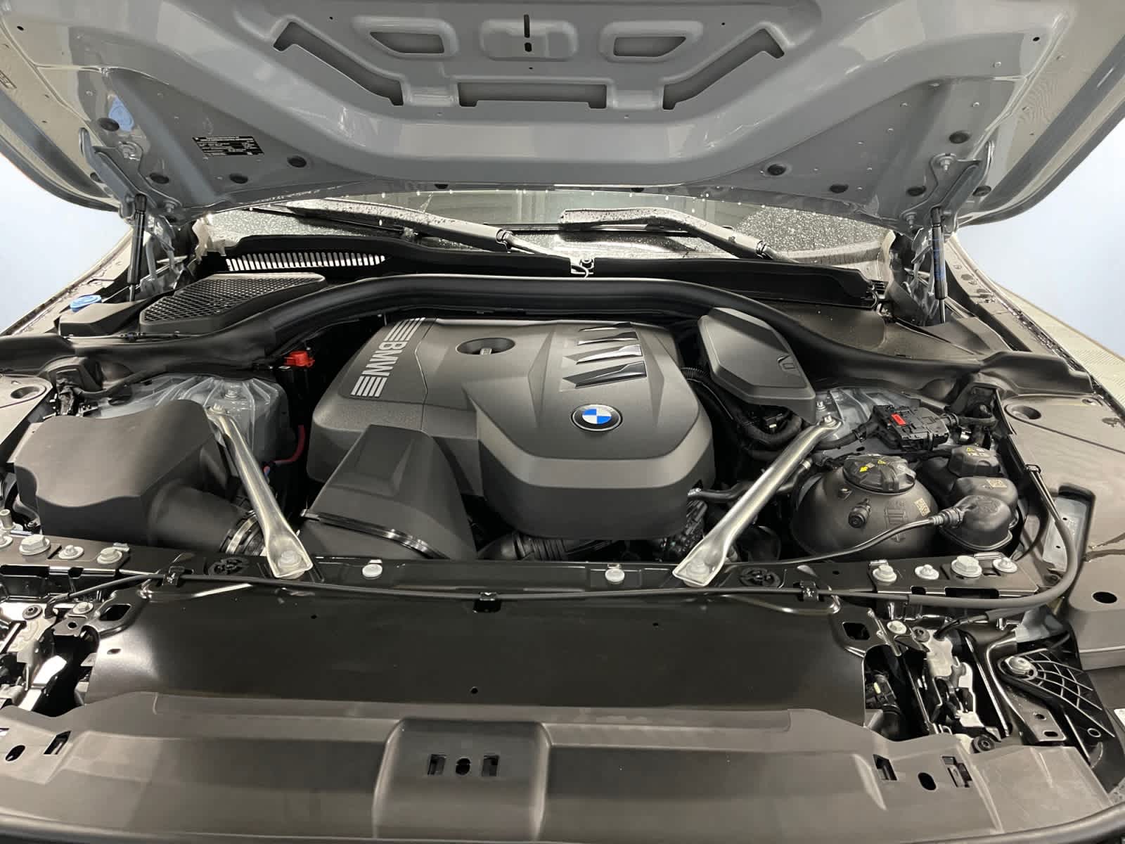 2027 BMW 5 Series 530i - Photo 9