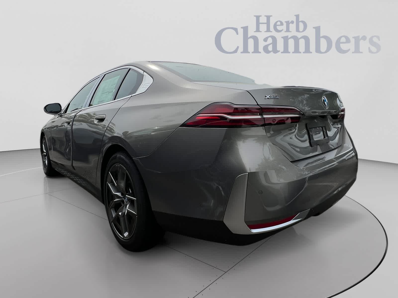 2027 BMW 5 Series 530i - Photo 3