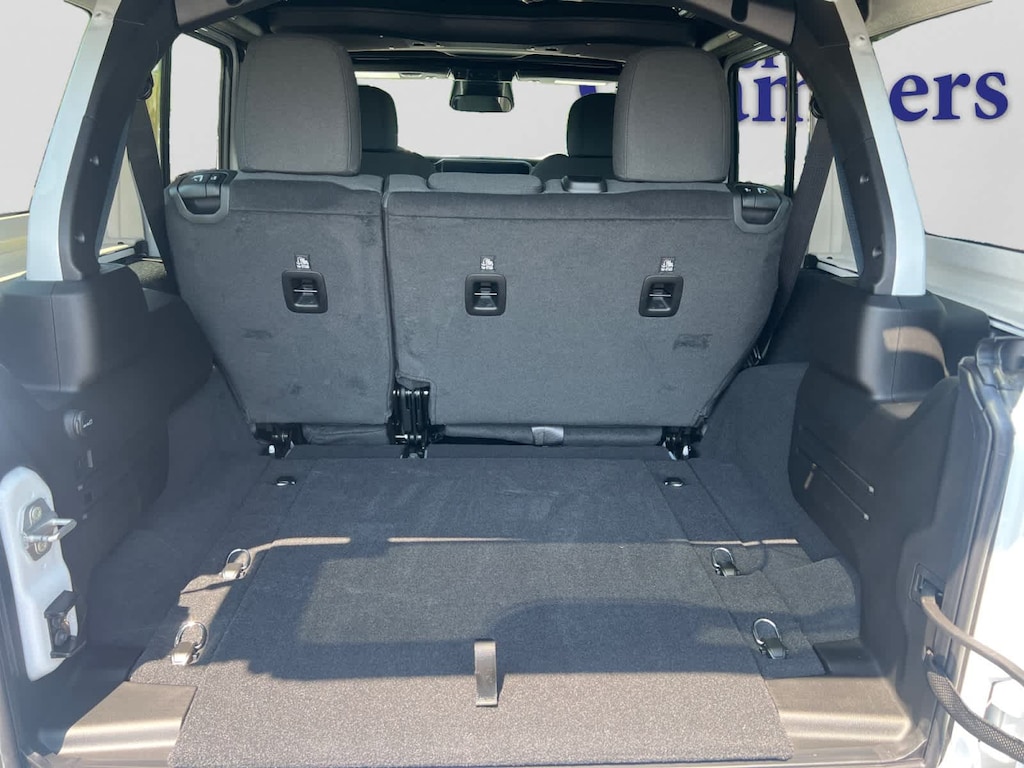 New 2026 Jeep Wrangler 4-DOOR WILLYS Sport Utility