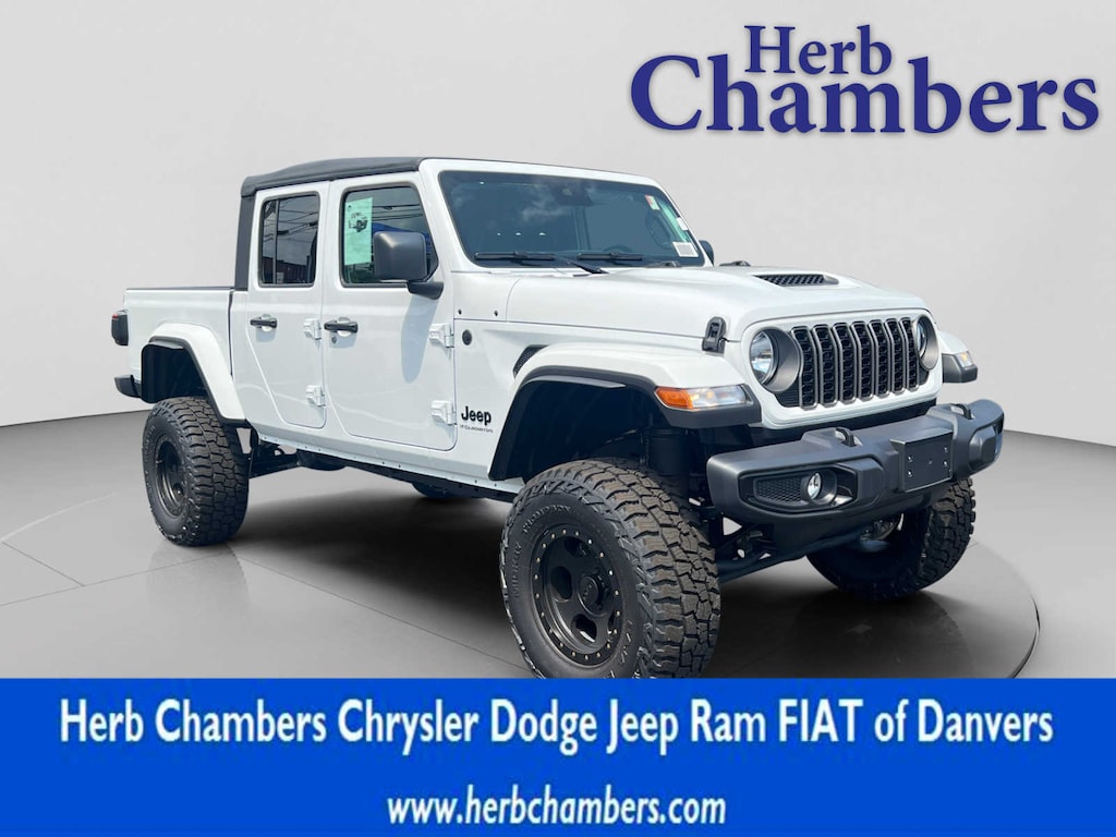 New 2025 Jeep Gladiator SPORT S 4X4 Pickup