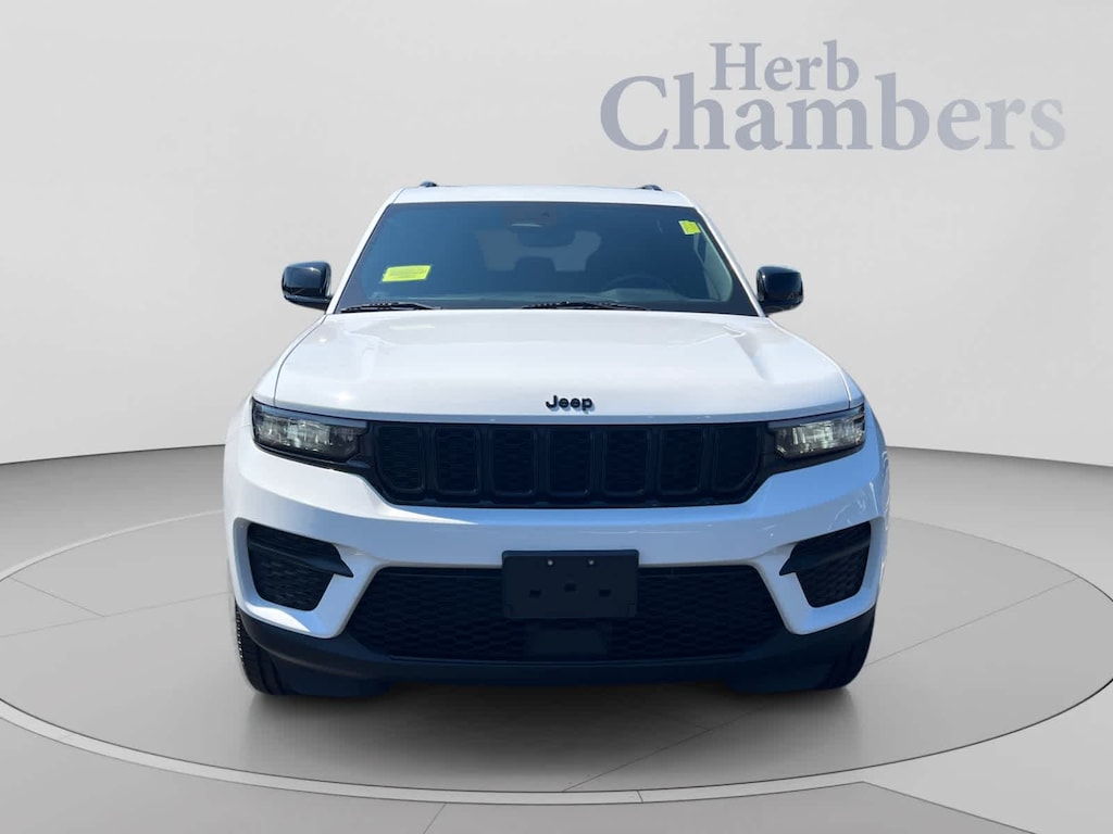 Used 2022 Jeep Grand Cherokee Altitude SUV