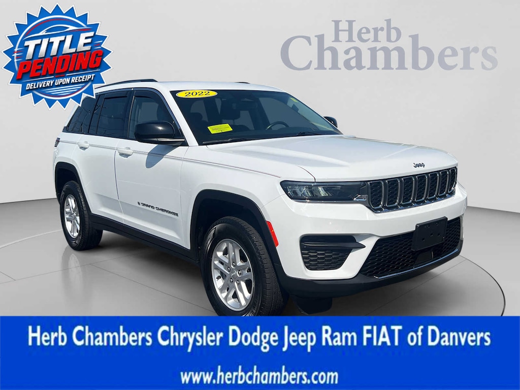 Used 2022 Jeep Grand Cherokee Laredo SUV