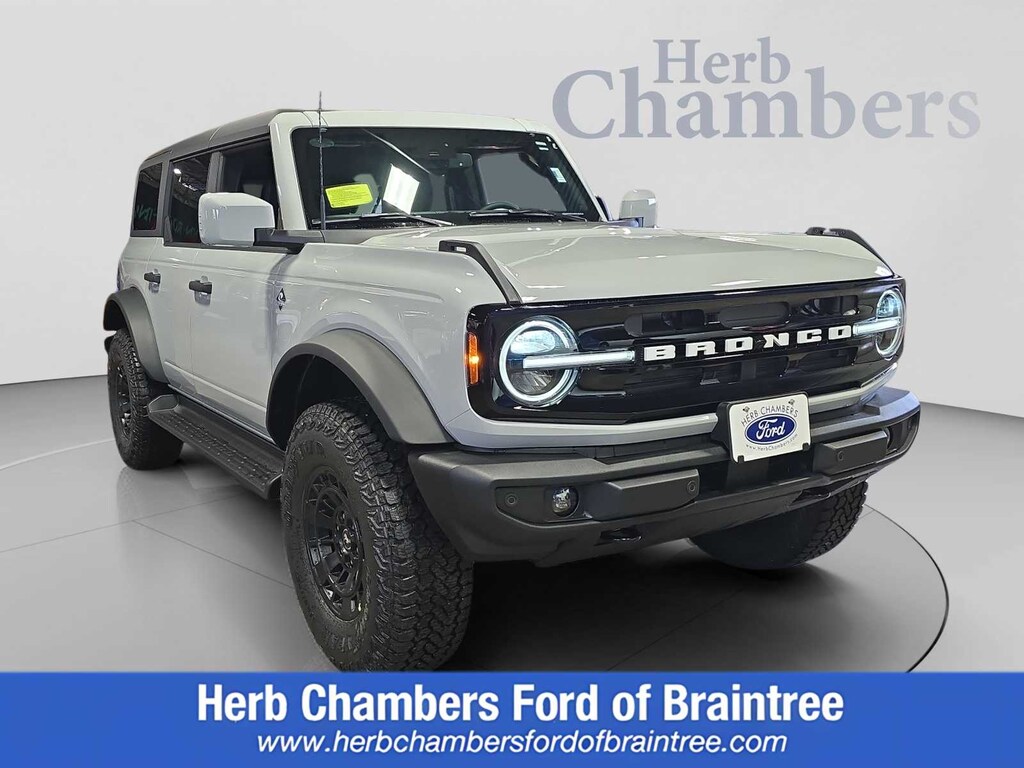 New 2026 Ford Bronco Outer Banks SUV