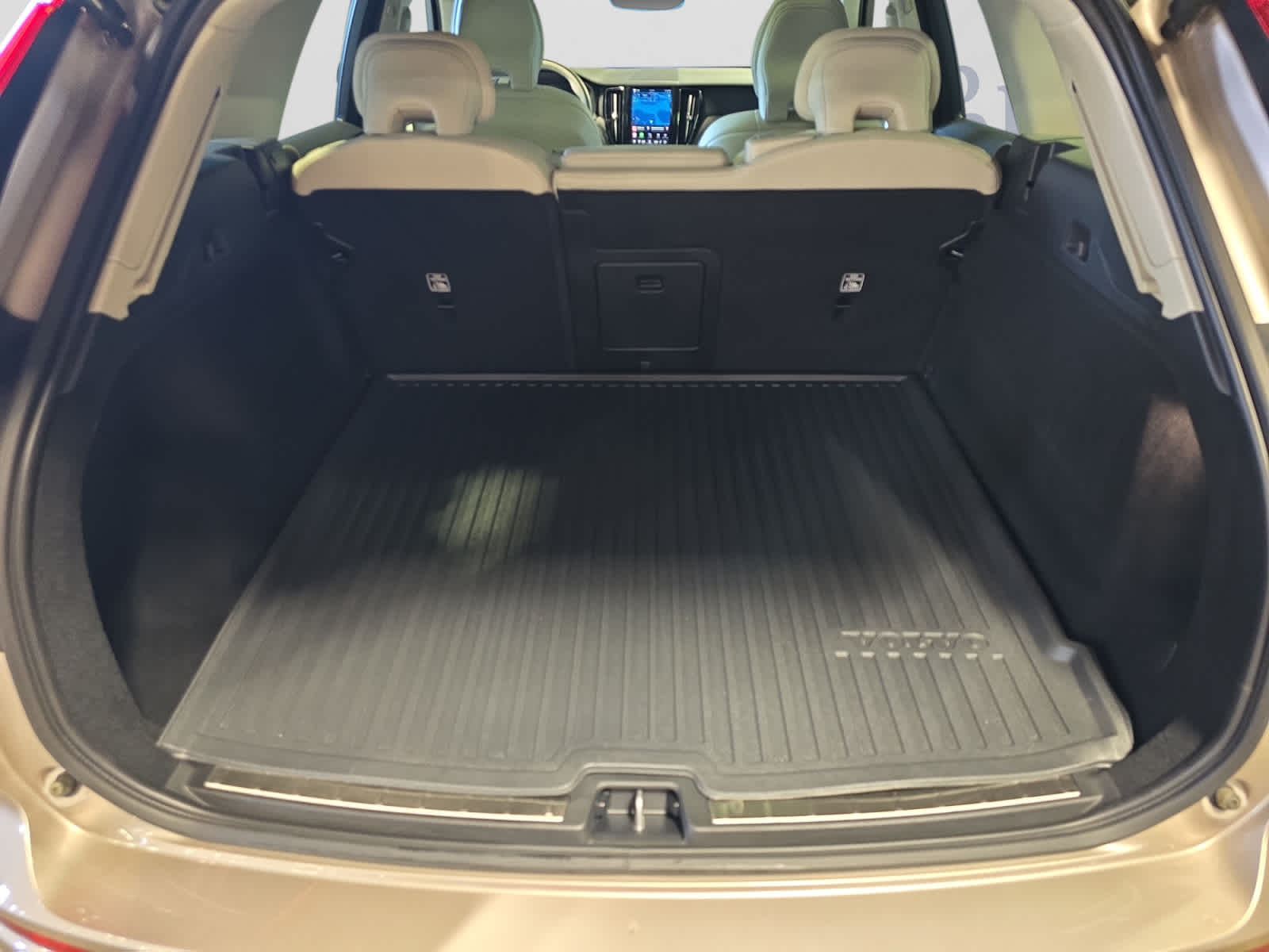 Used 2024 Volvo XC60 Plus Dark Theme SUV