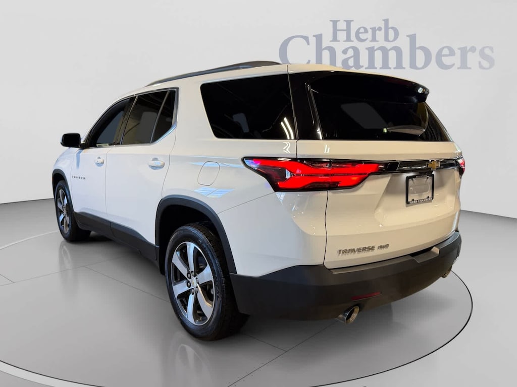 Used 2023 Chevrolet Traverse LT Leather SUV