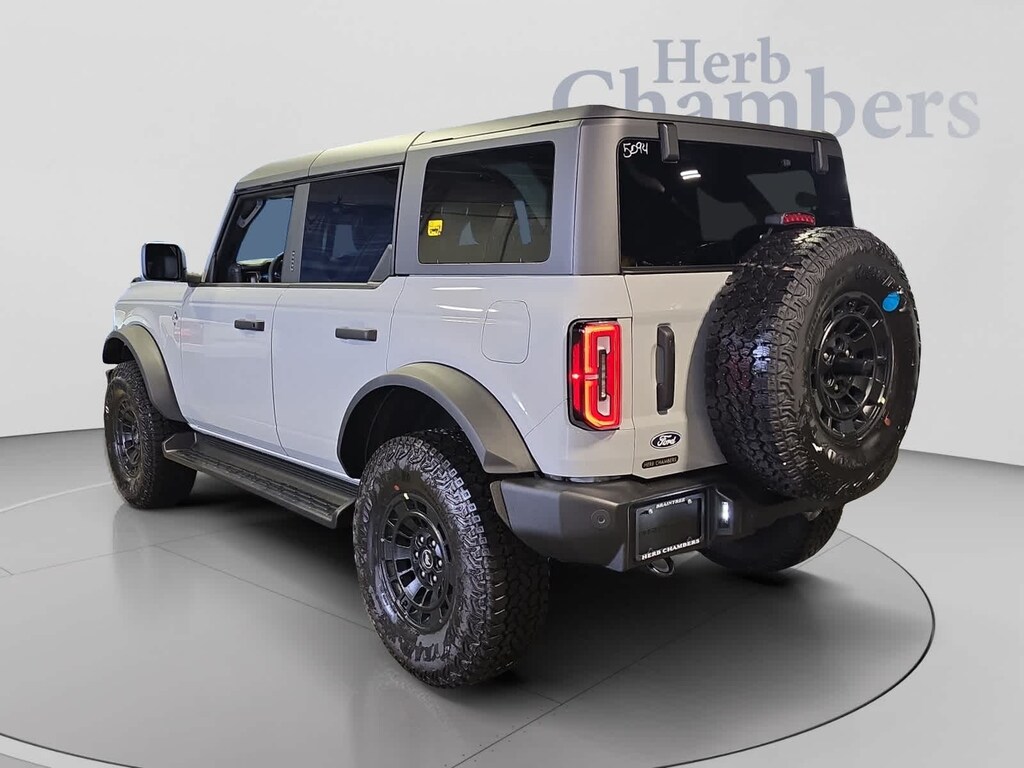 New 2026 Ford Bronco Outer Banks SUV