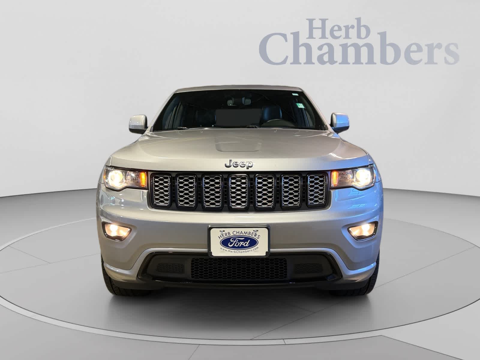 Used 2019 Jeep Grand Cherokee Altitude SUV