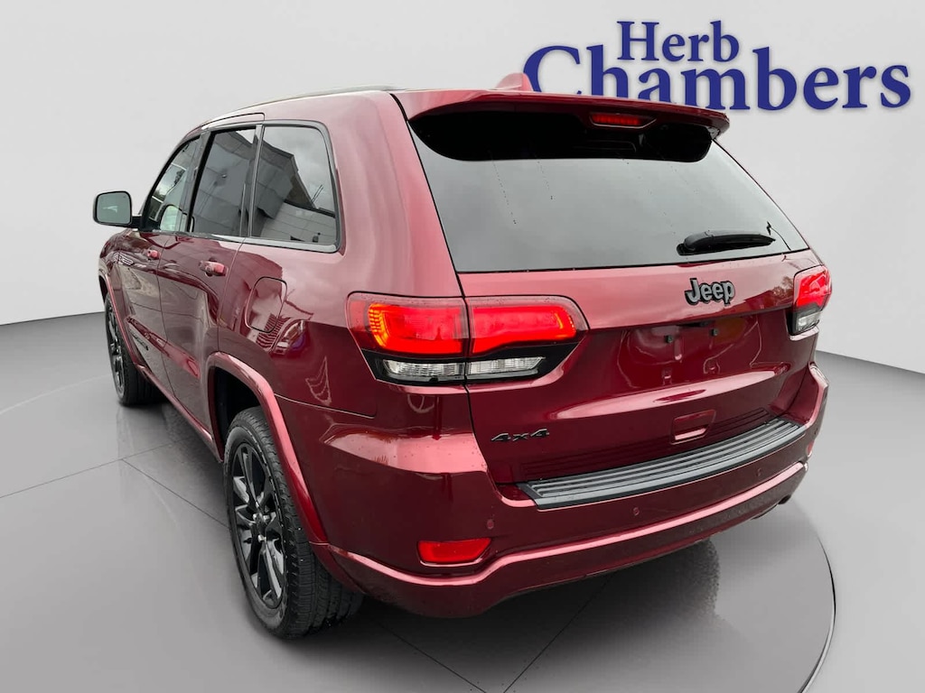 Used 2021 Jeep Grand Cherokee Laredo SUV