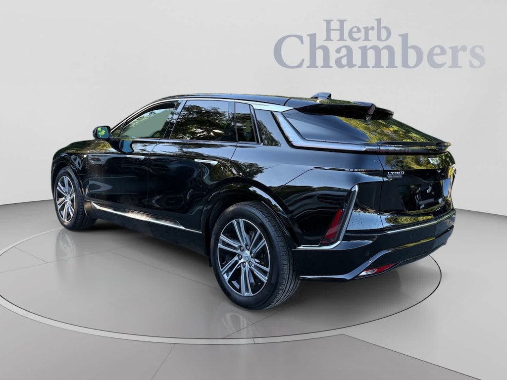 Used 2024 CADILLAC LYRIQ Luxury 2 SUV