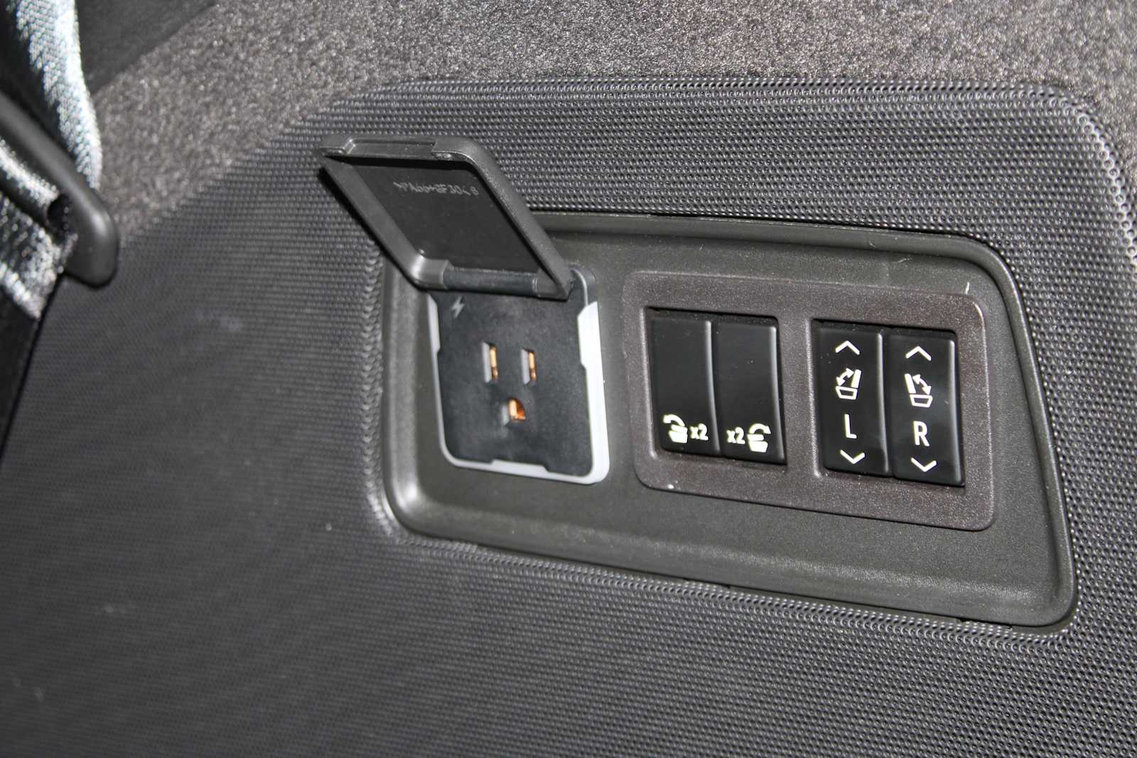 2024 Cadillac Escalade Premium Luxury Platinum - Photo 13