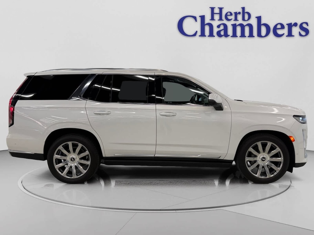 Used 2024 CADILLAC Escalade Platinum 4WD w/ Adaptive Headlamp System & Night Vision SUV