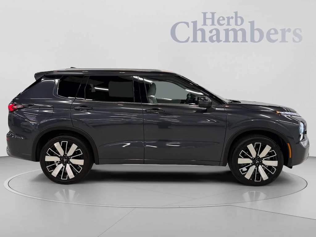 Used 2026 Mitsubishi Outlander SEL S-AWC SUV