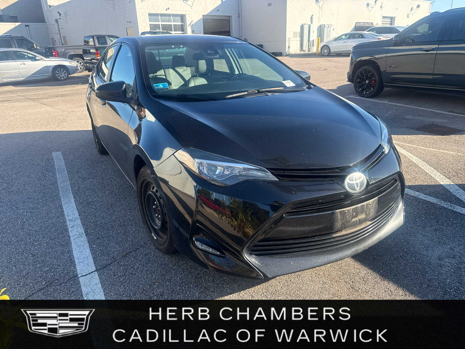 Used 2018 Toyota Corolla LE FWD Sedan 4 Dr.