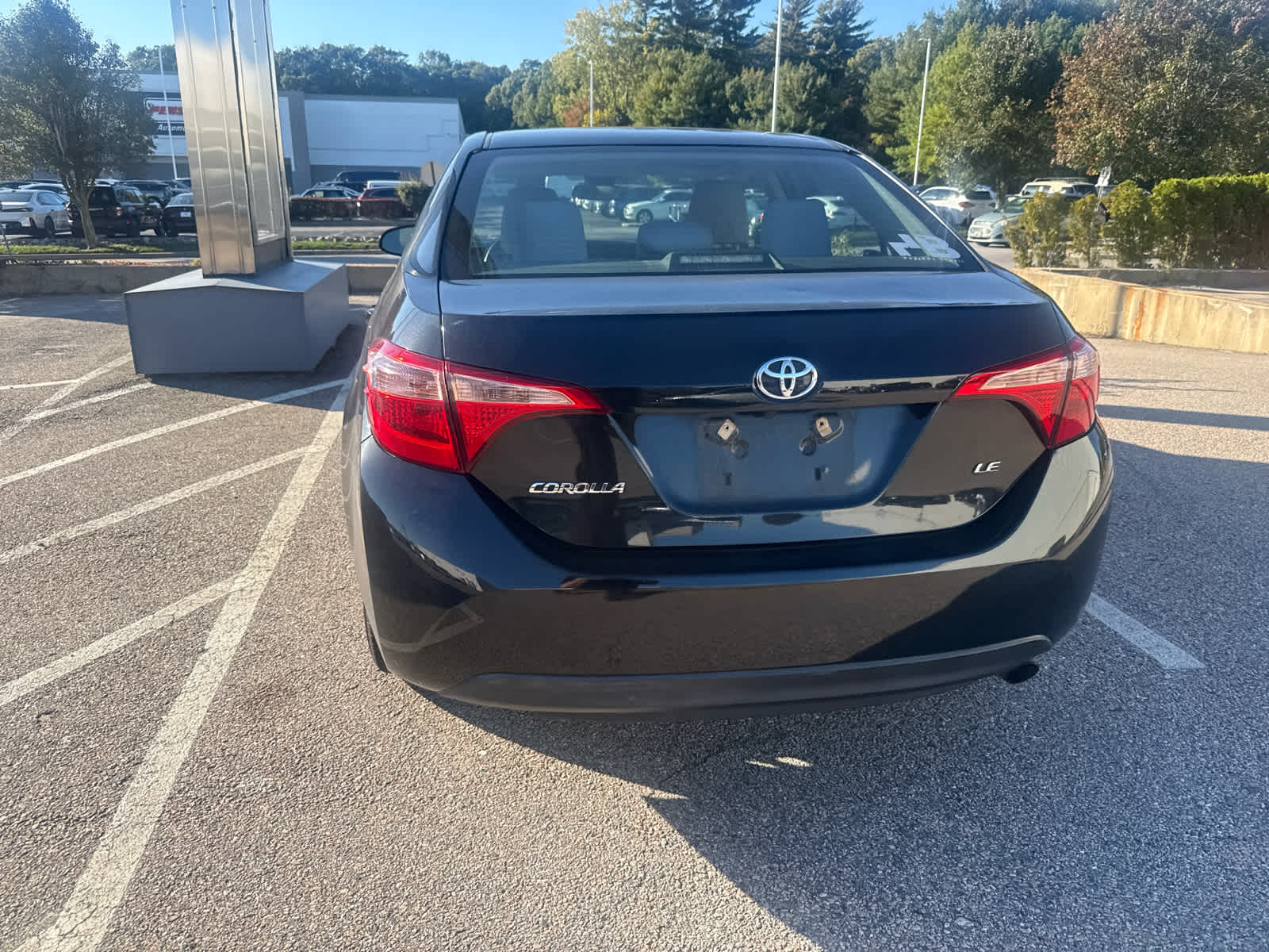 Used 2018 Toyota Corolla LE FWD Sedan 4 Dr.