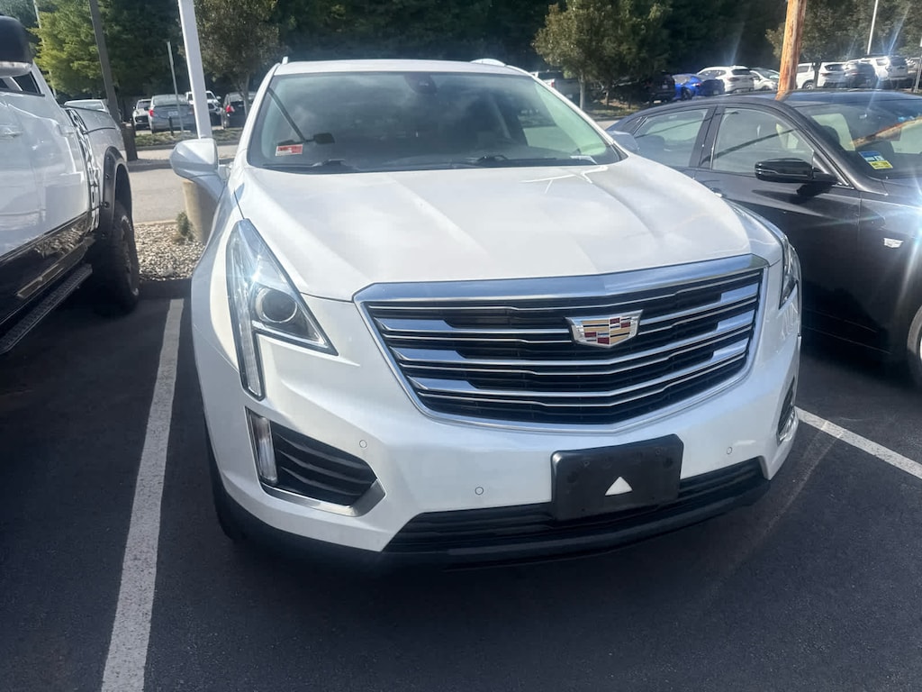 Used 2017 CADILLAC XT5 Luxury AWD SUV