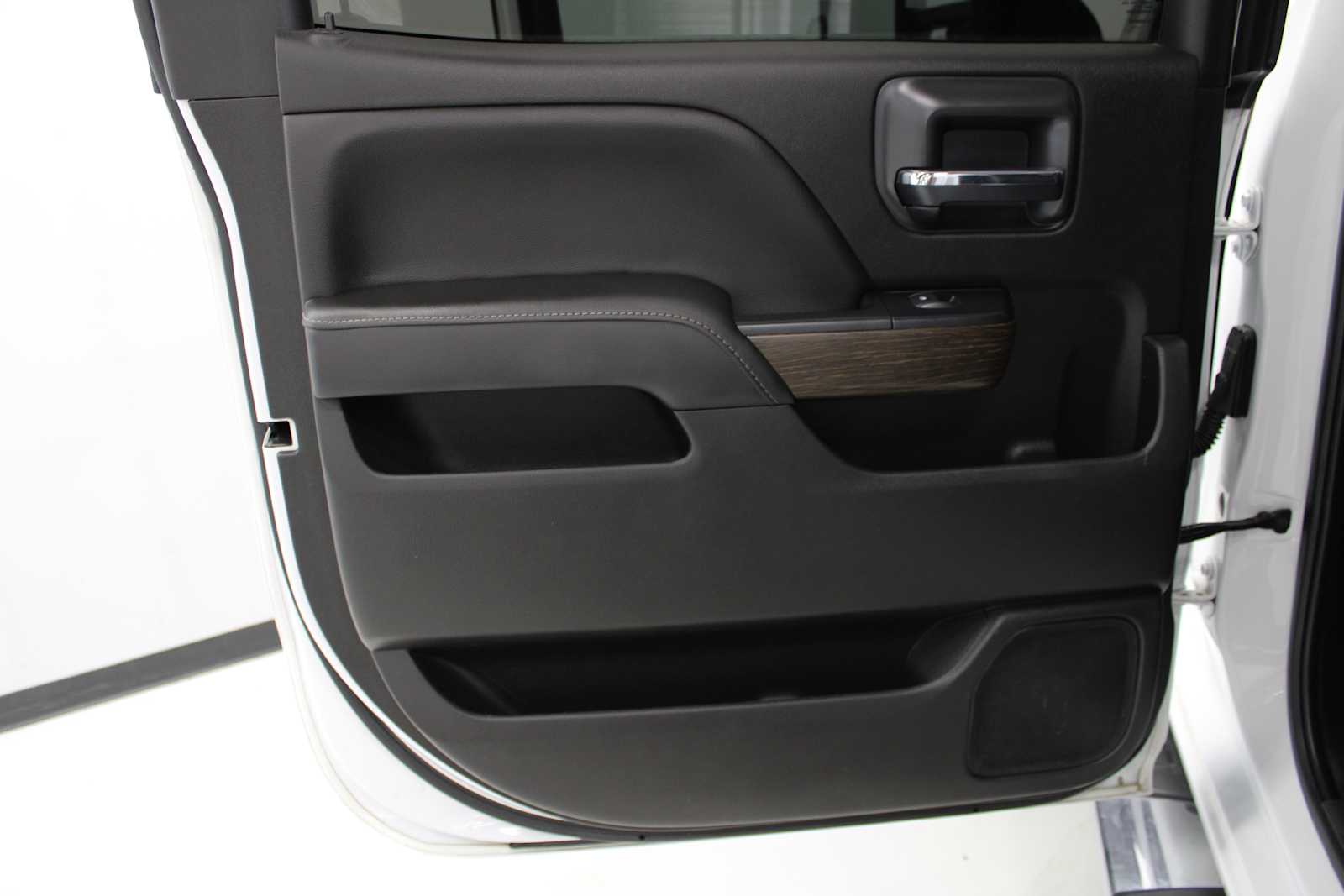 2017 GMC Sierra 3500 Denali HD Denali - Photo 38