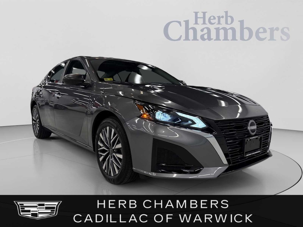 Used 2025 Nissan Altima 2.5 SV AWD Sedan 4 Dr.