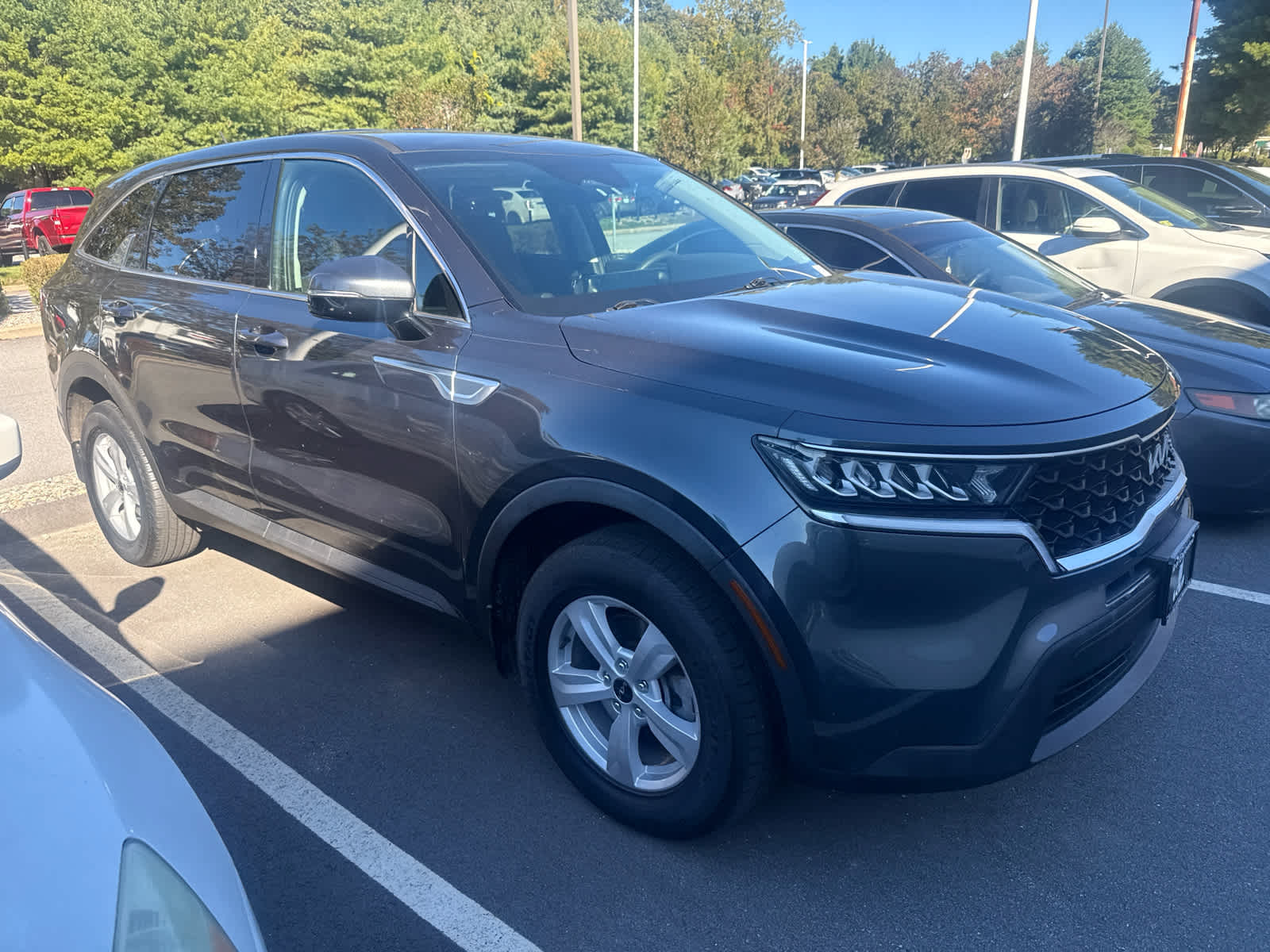 Used 2023 Kia Sorento LX AWD w/ 3rd Row Seating SUV