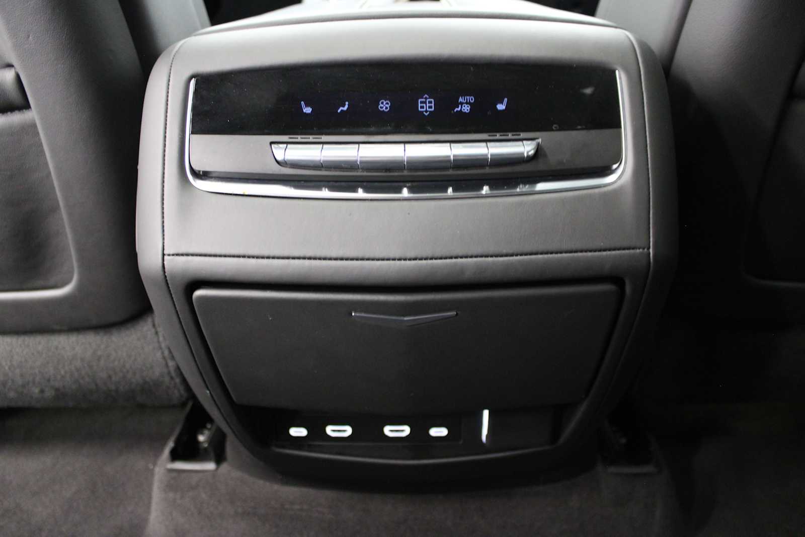 2024 Cadillac Escalade Premium Luxury Platinum - Photo 55