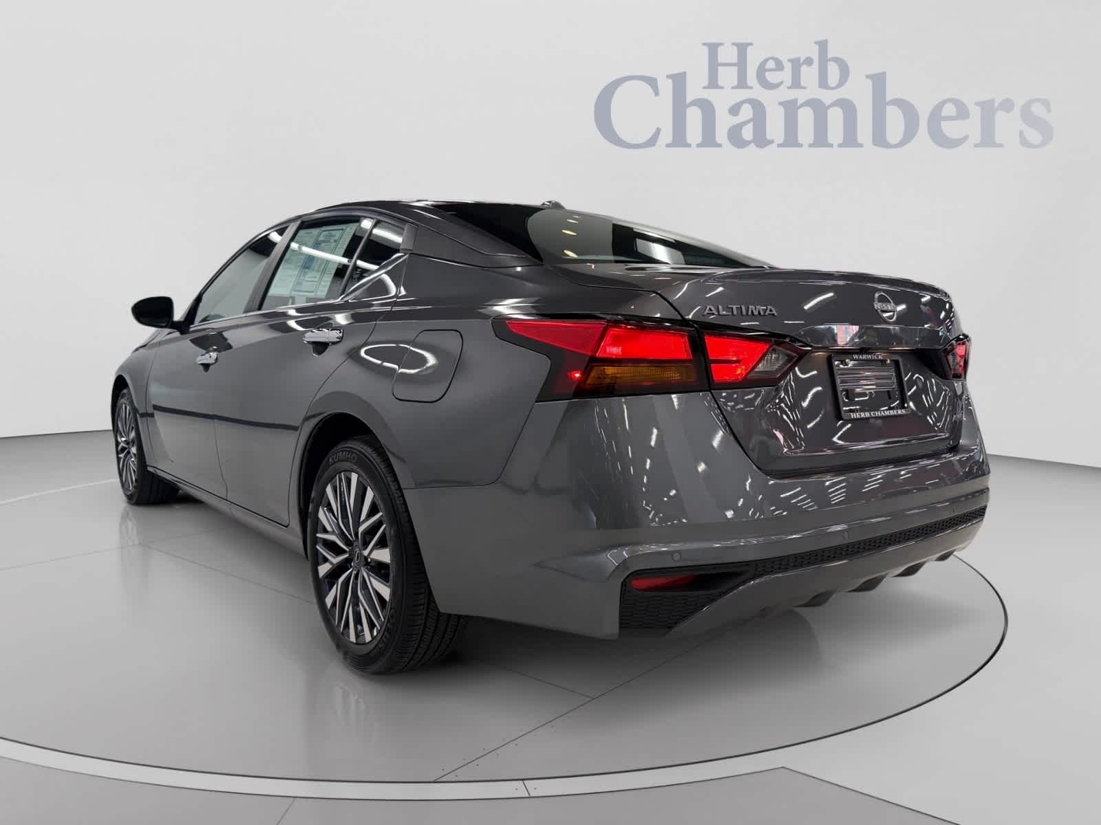 Used 2025 Nissan Altima 2.5 SV AWD Sedan 4 Dr.
