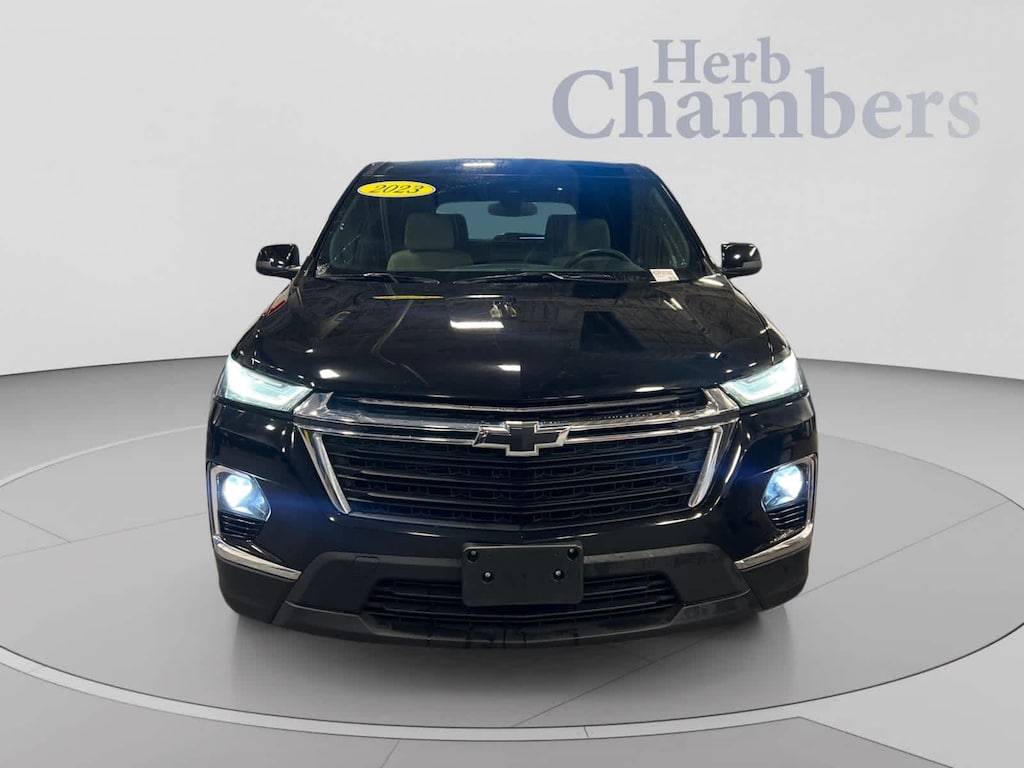 Used 2023 Chevrolet Traverse LS SUV