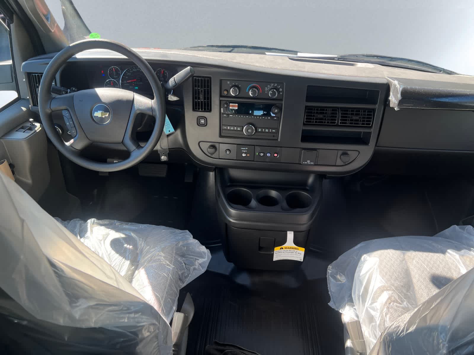 2025 Chevrolet Express Cargo Work Van - Photo 10