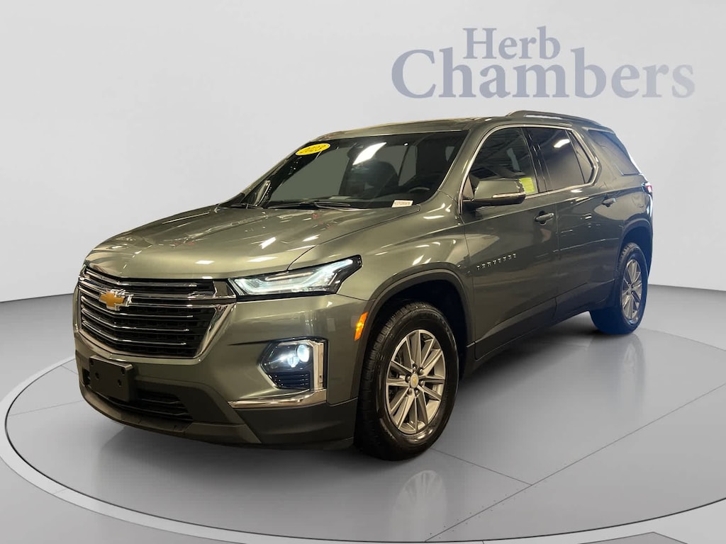 Used 2023 Chevrolet Traverse LT Cloth SUV