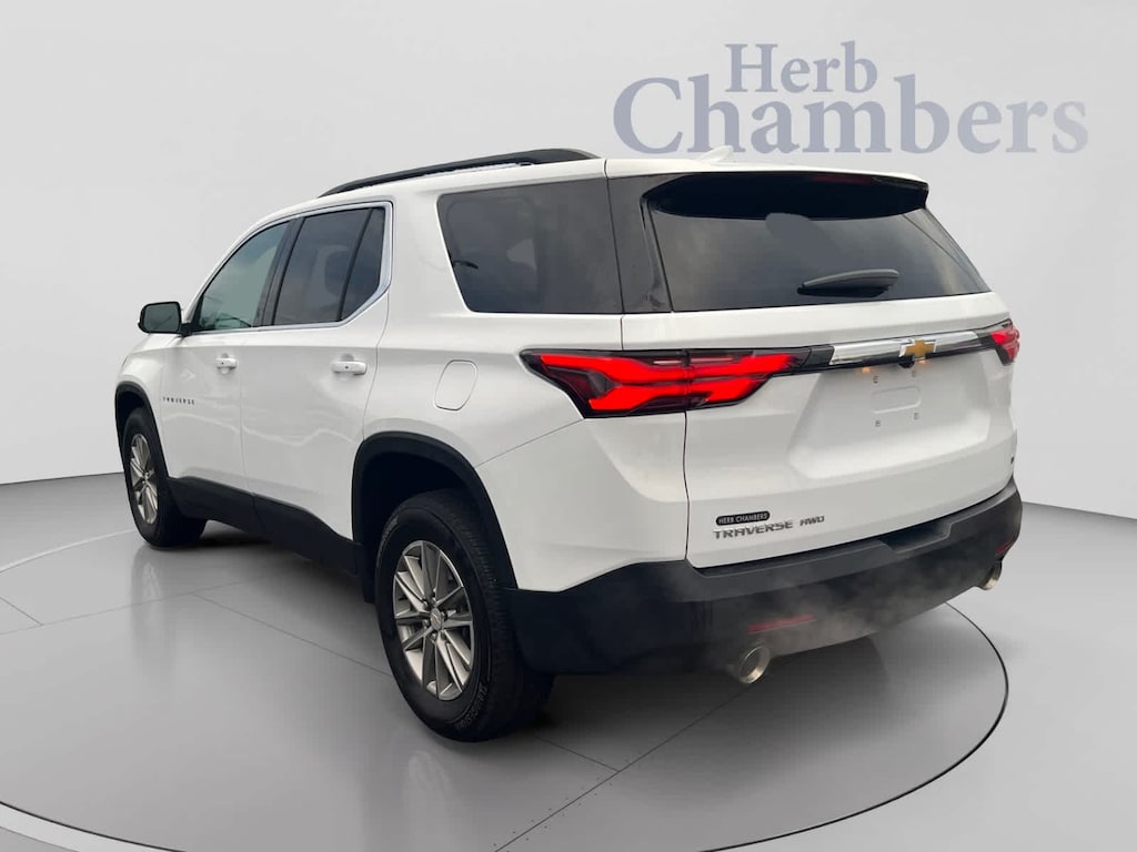 Used 2023 Chevrolet Traverse LT Cloth SUV