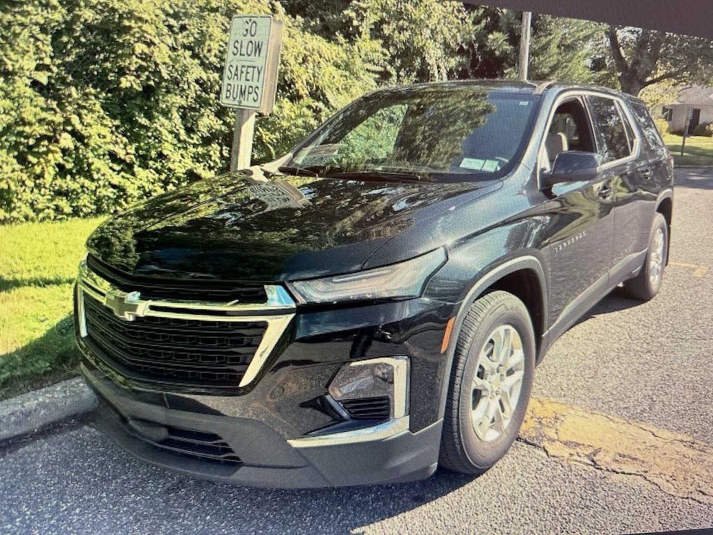Used 2023 Chevrolet Traverse LS SUV