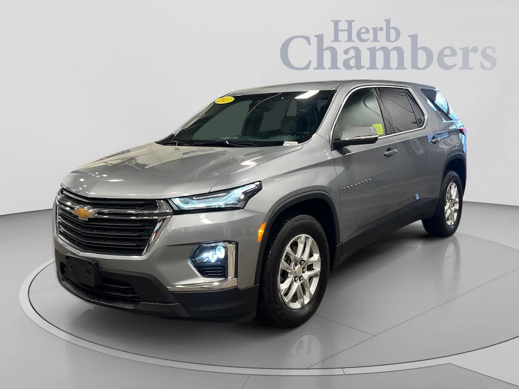 Used 2023 Chevrolet Traverse LS SUV