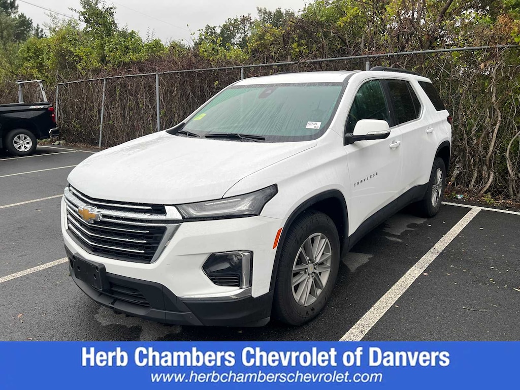 Used 2023 Chevrolet Traverse LT Cloth SUV