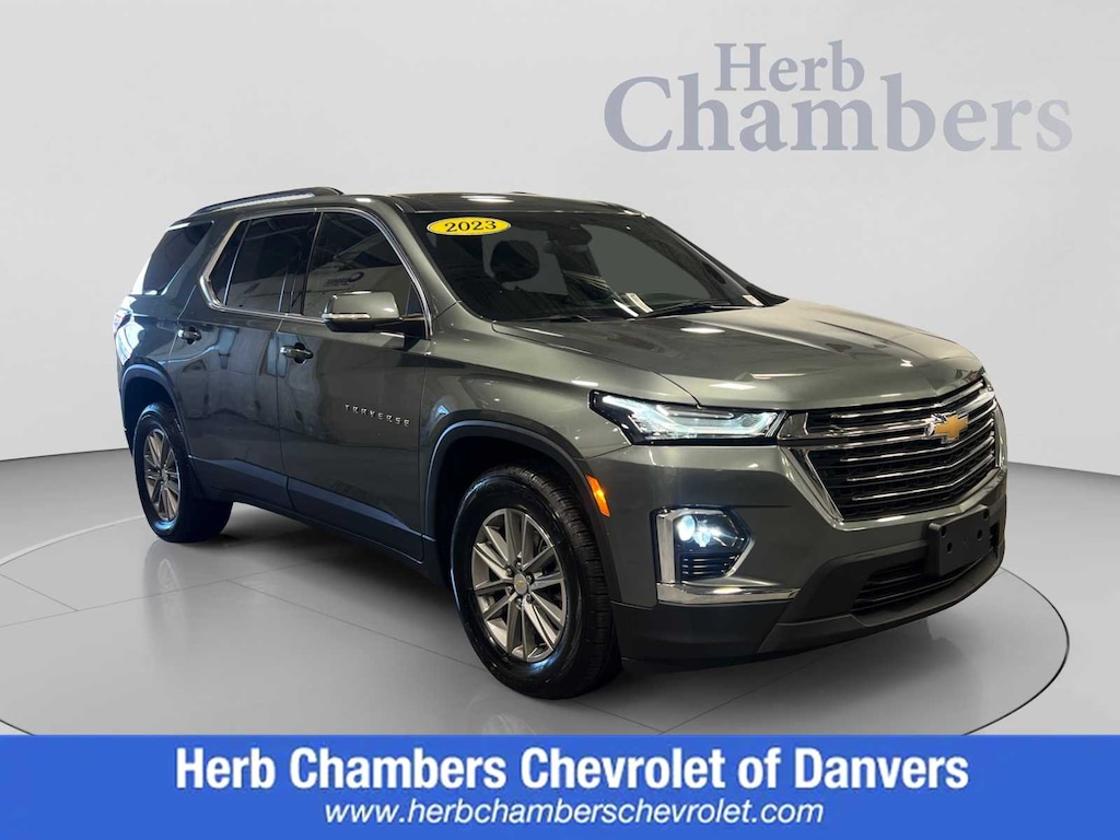 Used 2023 Chevrolet Traverse LT Cloth SUV