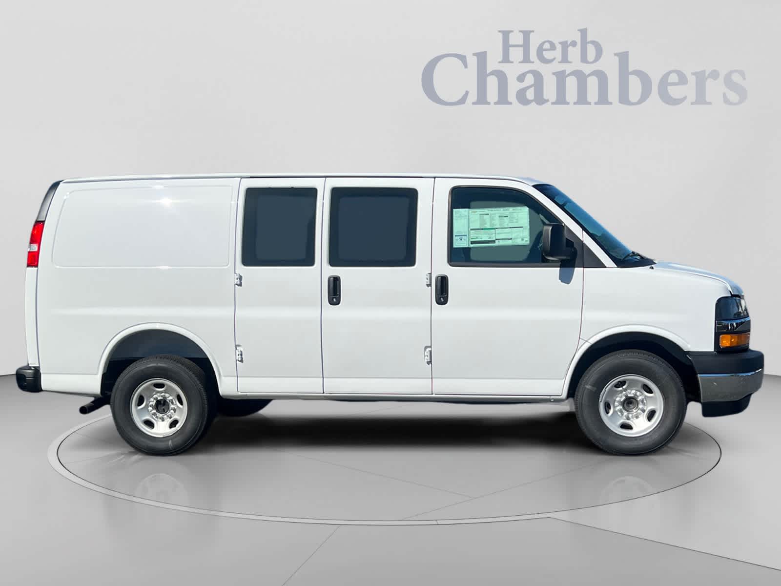 2025 Chevrolet Express Cargo Work Van - Photo 5