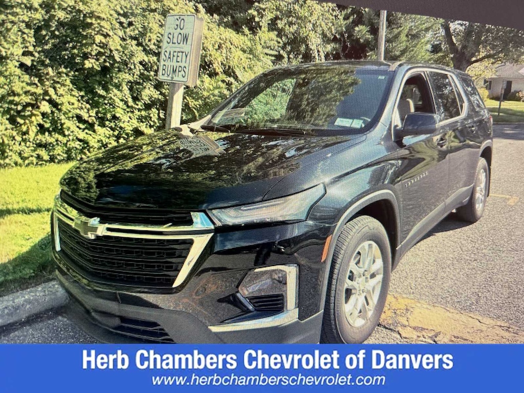 Used 2023 Chevrolet Traverse LS SUV