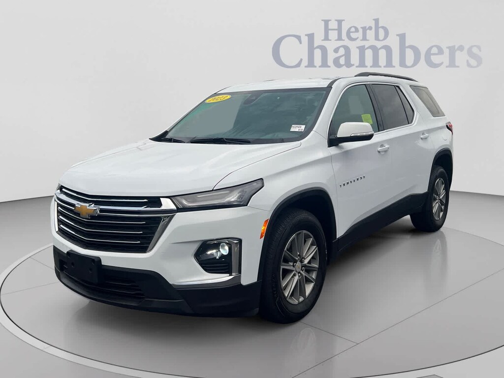 Used 2023 Chevrolet Traverse LT Cloth SUV