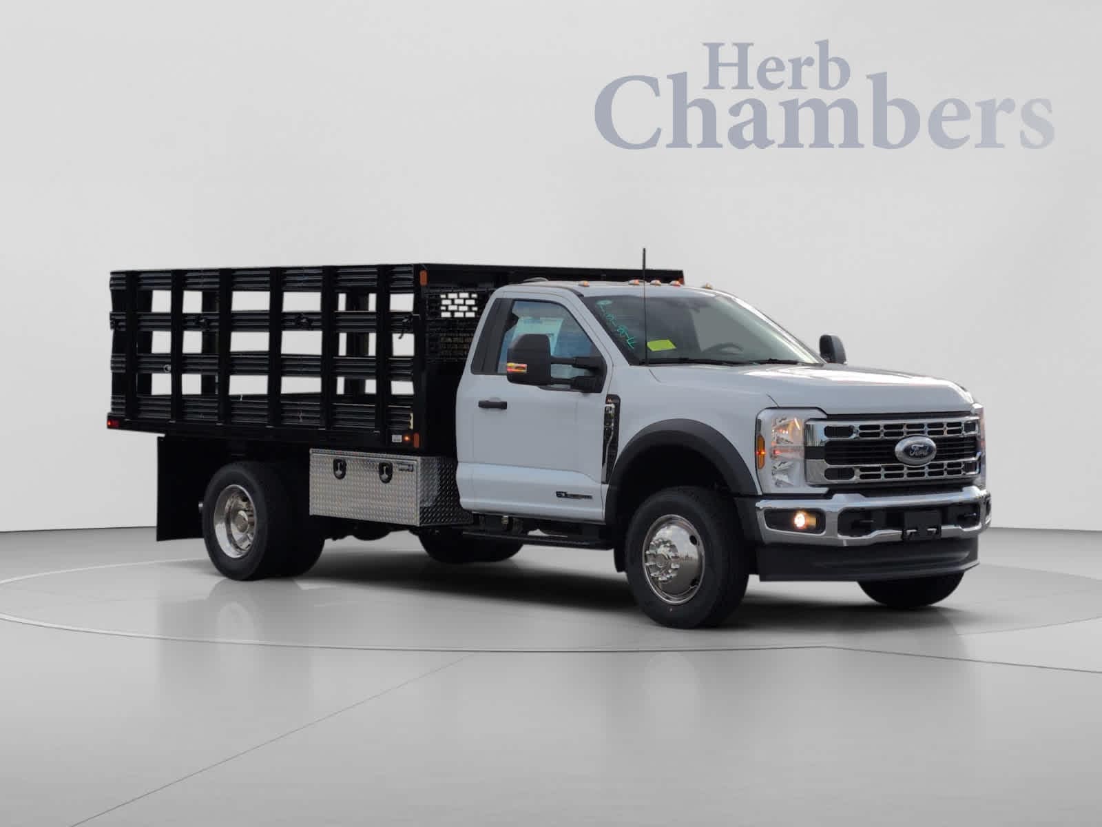 2025 Ford F-600 Super Duty Chassis Cab
