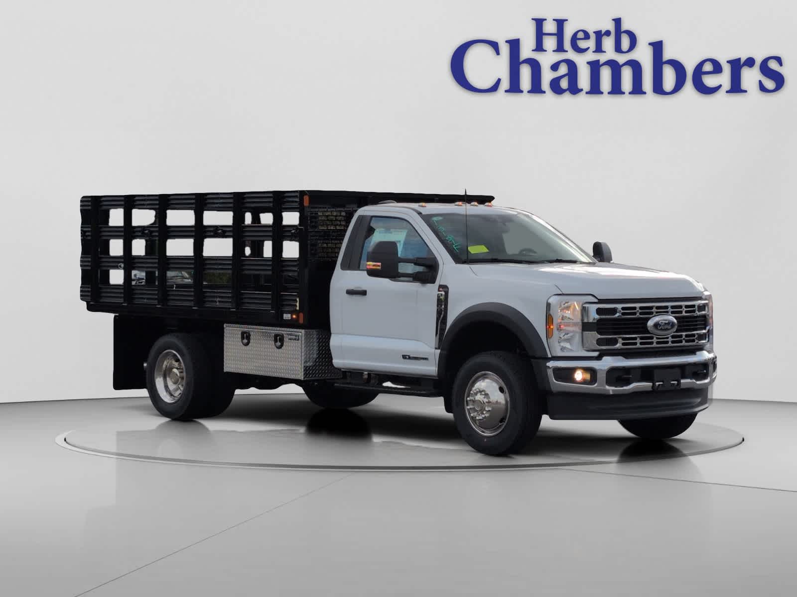 2025 Ford F-600 Super Duty Chassis Cab