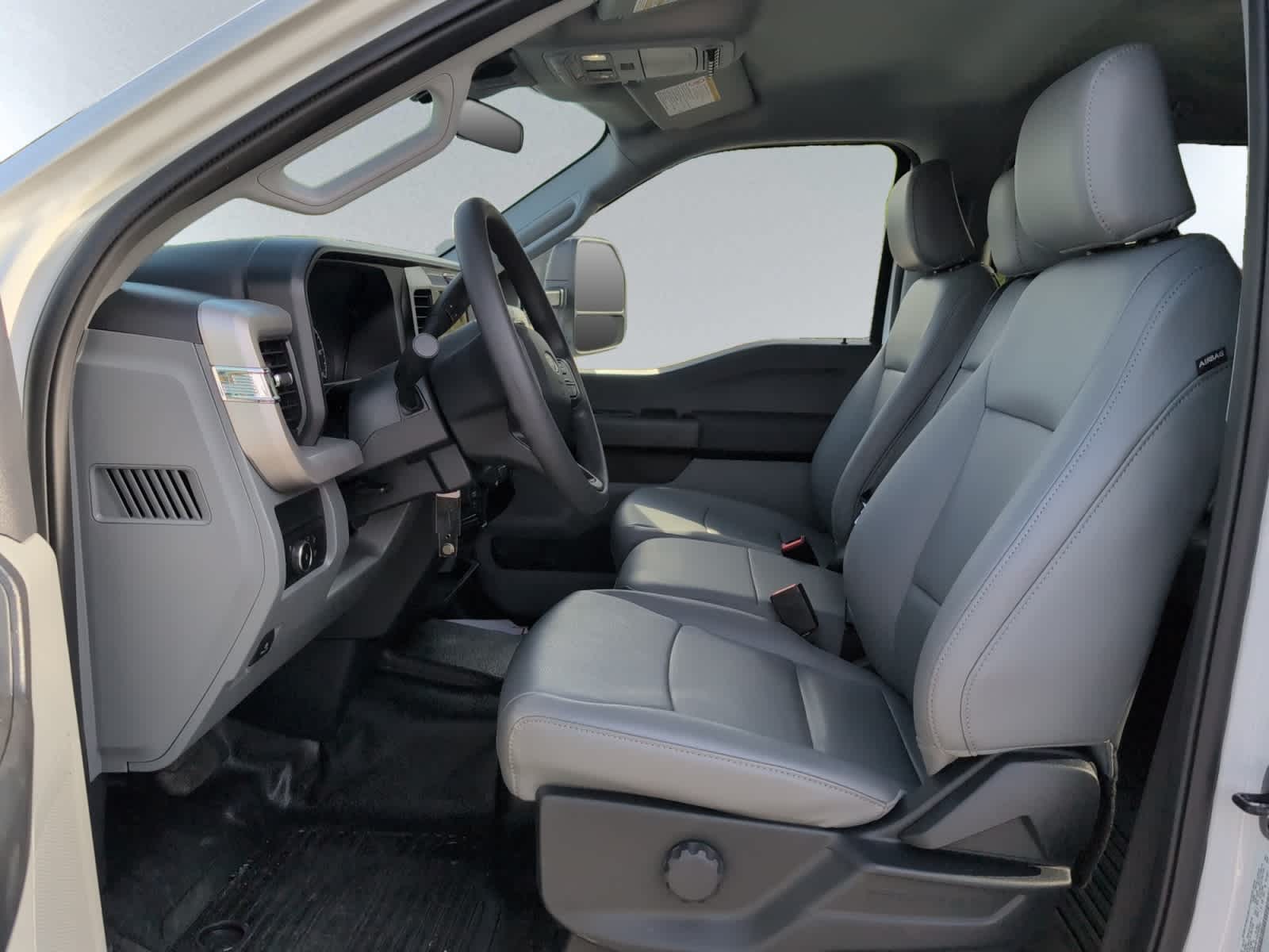 2026 Ford F-450 Super Duty Chassis Cab XL - Photo 6