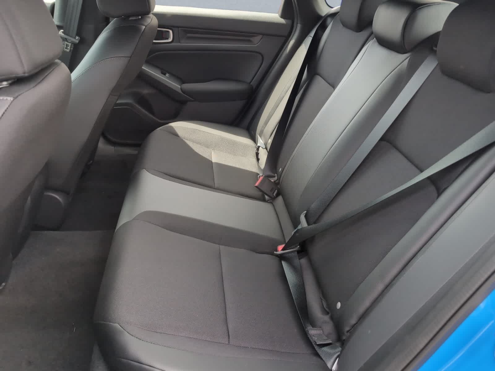 2026 Honda Civic Hatchback Sport - Photo 17